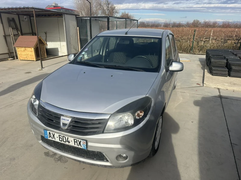 Dacia Sandero, снимка 1 - Автомобили и джипове - 49564192