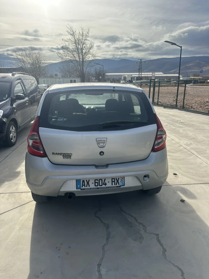 Dacia Sandero, снимка 3 - Автомобили и джипове - 49564192