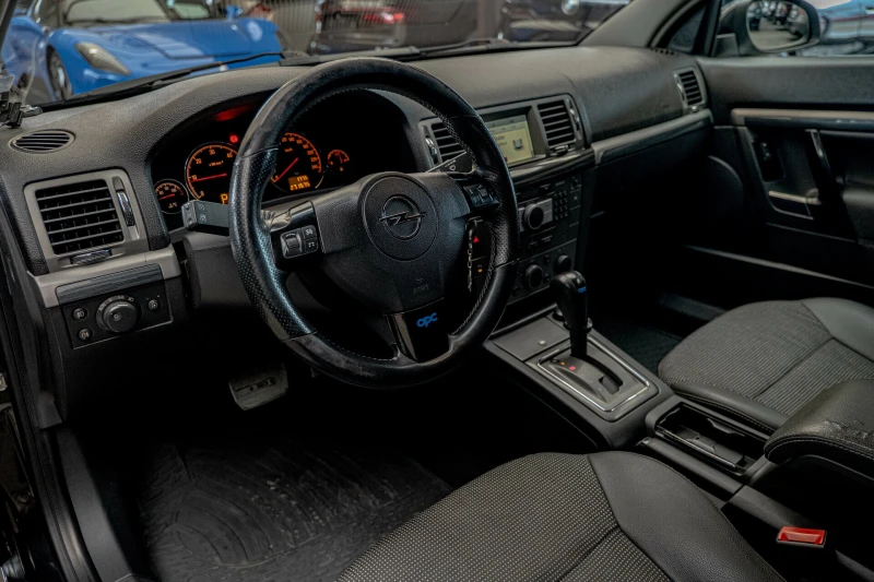 Opel Signum 1.9 CDTI 16V/Cosmo/OPC LINE/Подгрев/Solar Protect, снимка 7 - Автомобили и джипове - 51278314