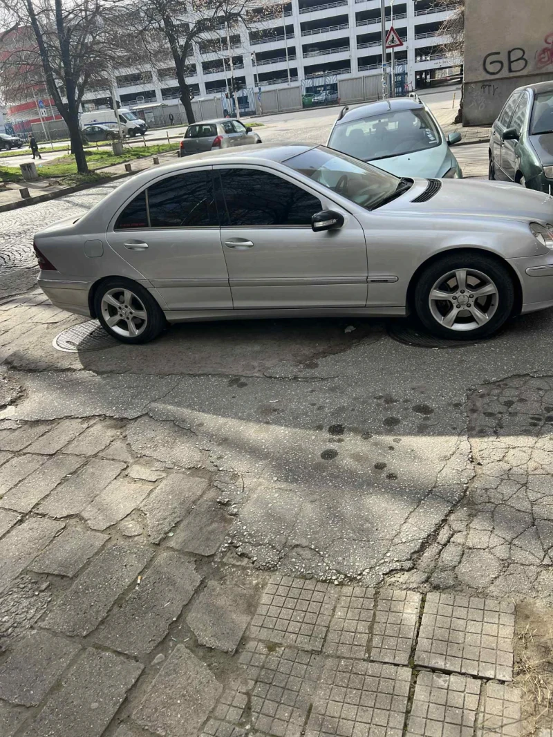 Mercedes-Benz C 270, снимка 17 - Автомобили и джипове - 52397737