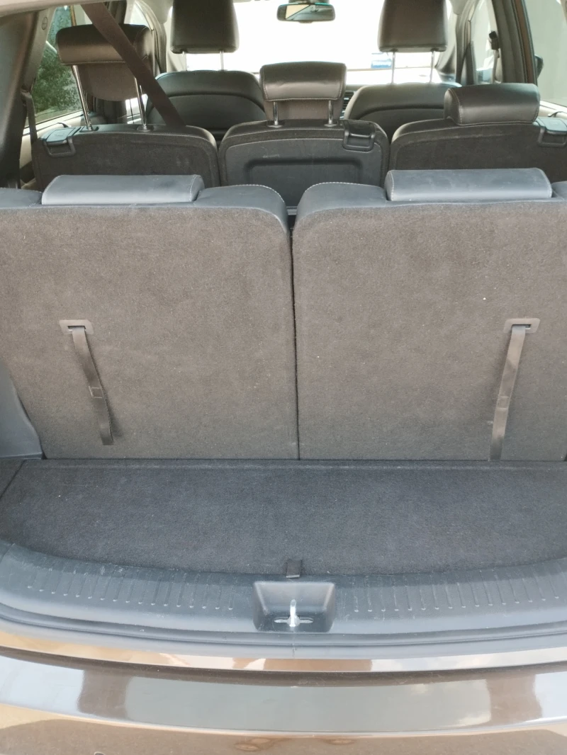 Kia Carens 1.7, снимка 17 - Автомобили и джипове - 53024512