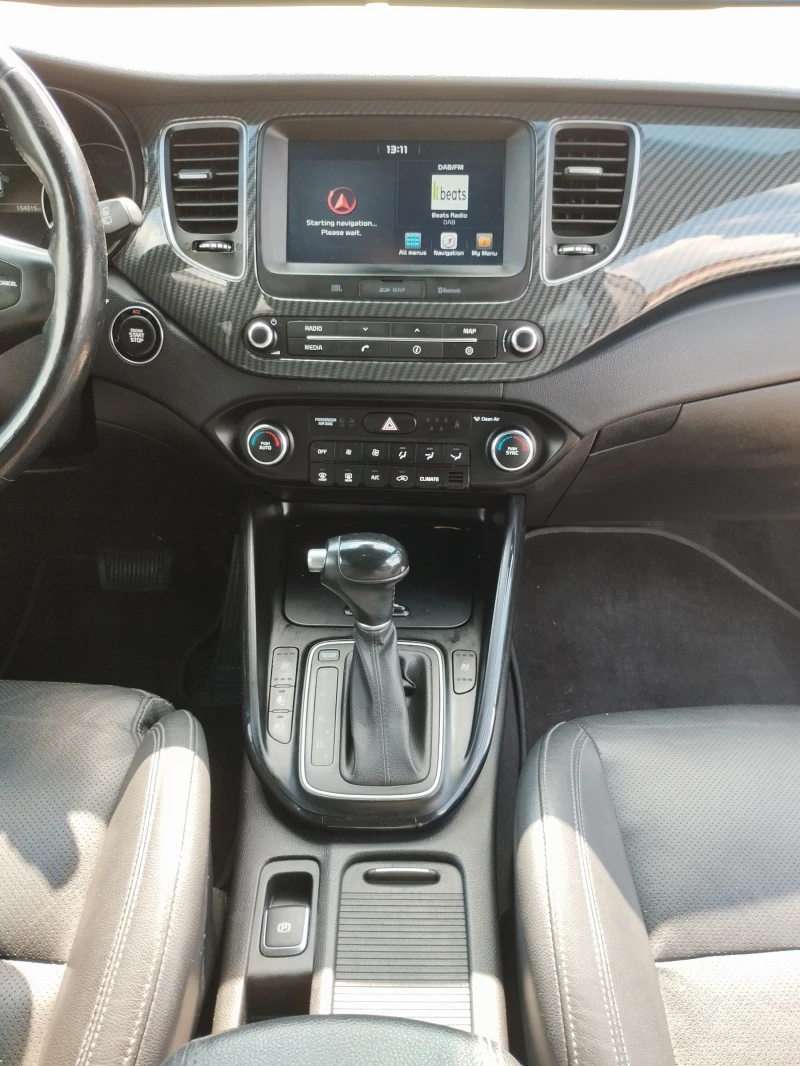 Kia Carens 1.7, снимка 12 - Автомобили и джипове - 53024512
