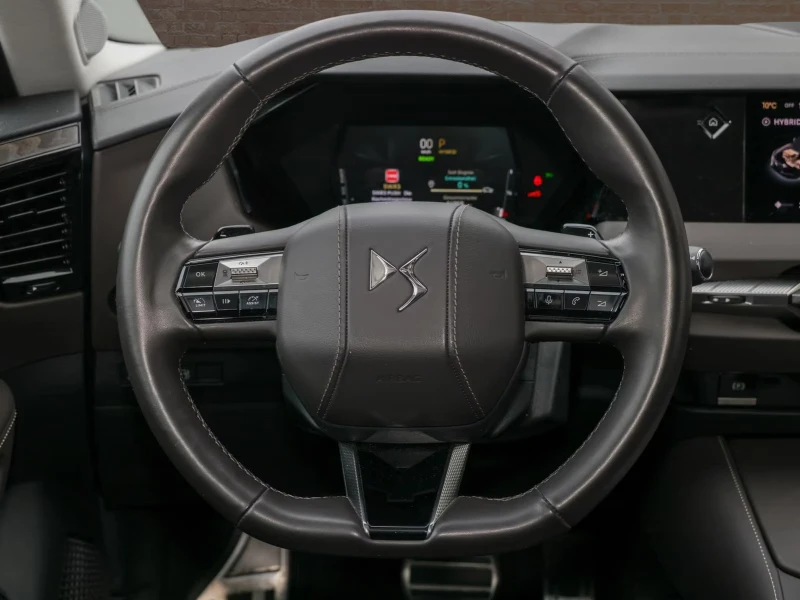 DS DS 4 1.6PHEV/224HP/RIVOLI/FOCAL/MEMO/CAM/HUD/812g, снимка 7 - Автомобили и джипове - 53570346