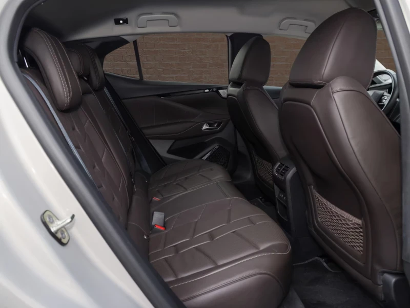 DS DS 4 1.6PHEV/224HP/RIVOLI/FOCAL/MEMO/CAM/HUD/812g, снимка 15 - Автомобили и джипове - 53570346