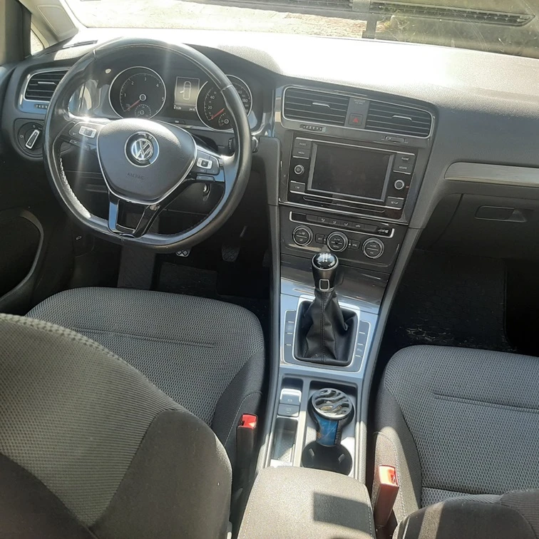 VW Golf 1.6 TDI, снимка 10 - Автомобили и джипове - 49462289