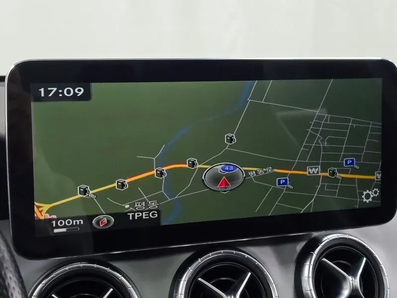Mercedes-Benz CLA 250  4Matic, снимка 16 - Автомобили и джипове - 56667073