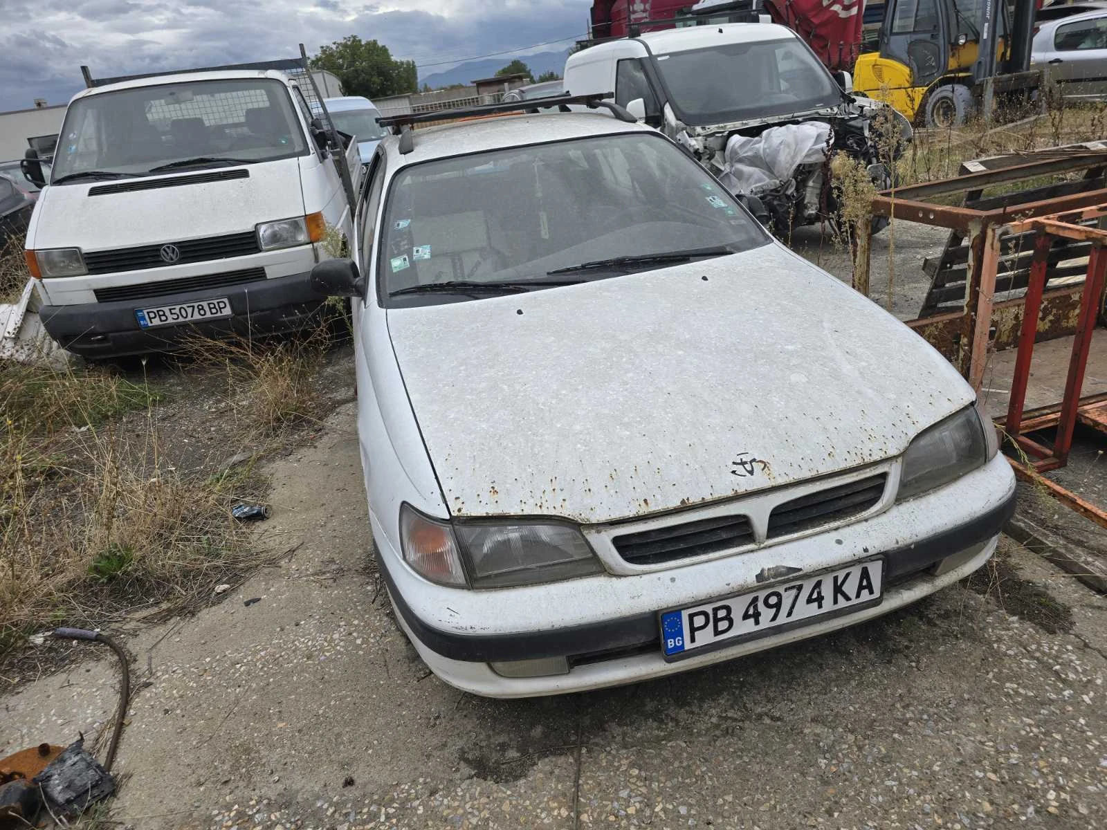 Toyota Carina НА ЧАСТИ, снимка 1