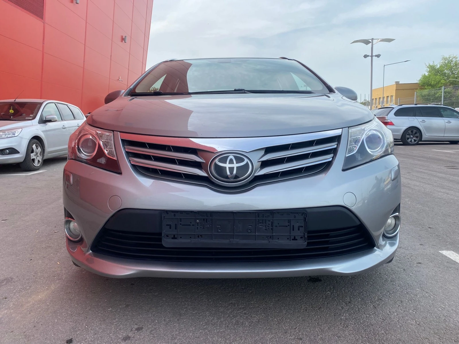 Toyota Avensis 2.2D4D 150к.с. FACELIFT FULL - изображение 2