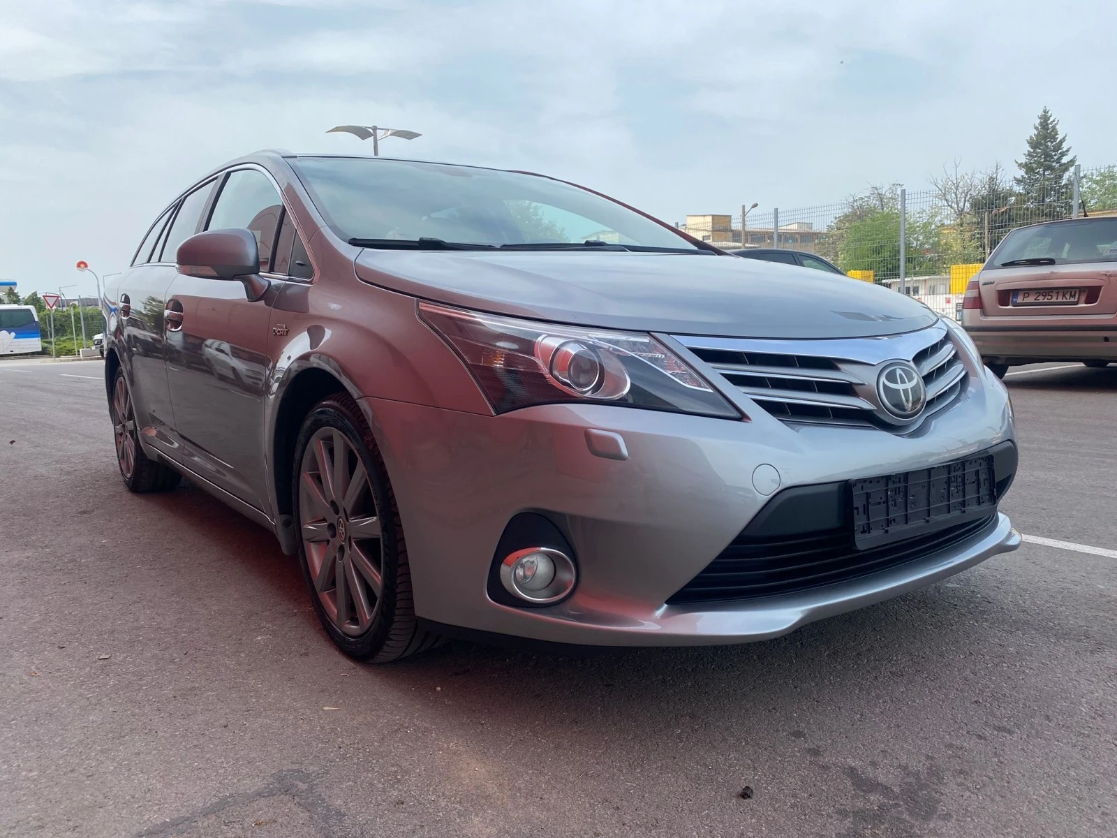 Toyota Avensis 2.2D4D 150к.с. FACELIFT FULL - изображение 3