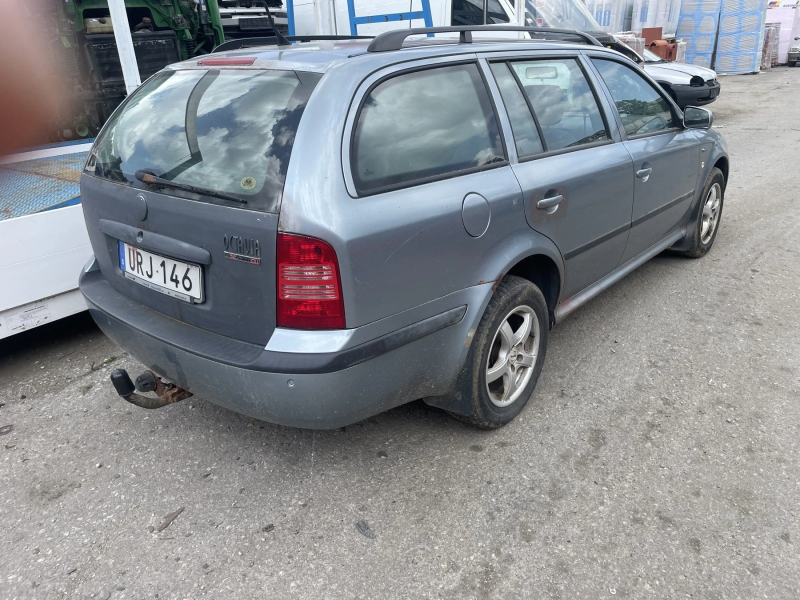 Skoda Octavia 1.9TDI 4X4 - изображение 2