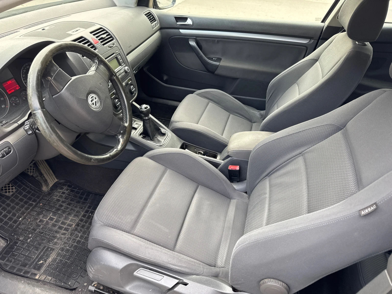 VW Golf 1.6 газ бензин 102к.с. - изображение 9