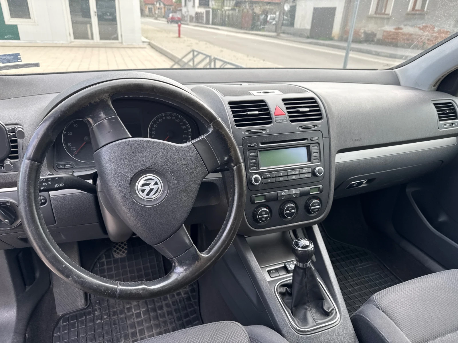VW Golf 1.6 газ бензин 102к.с. - изображение 10