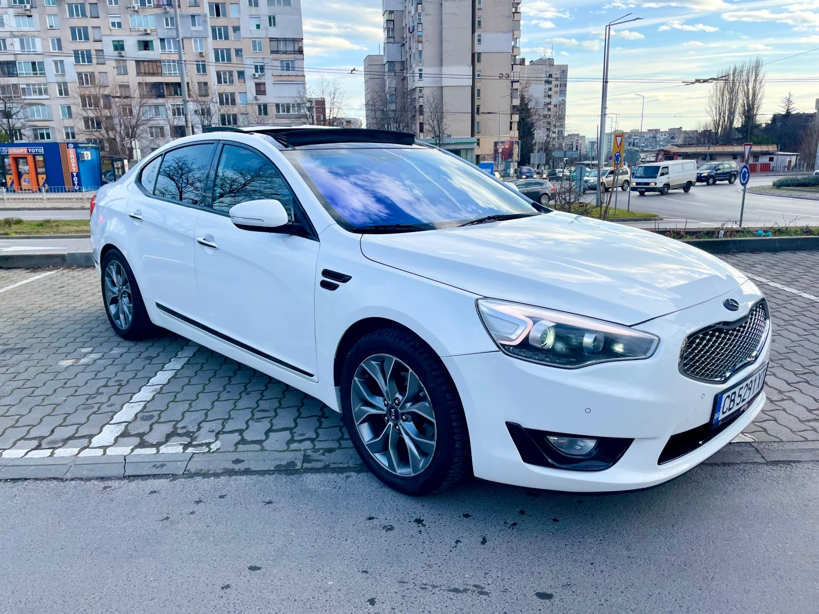 Kia K7 3.0 LPG PRESTIGE Lizing/Panorama/Carplay/TV/Shadow | Mobile.bg � ����������� 7