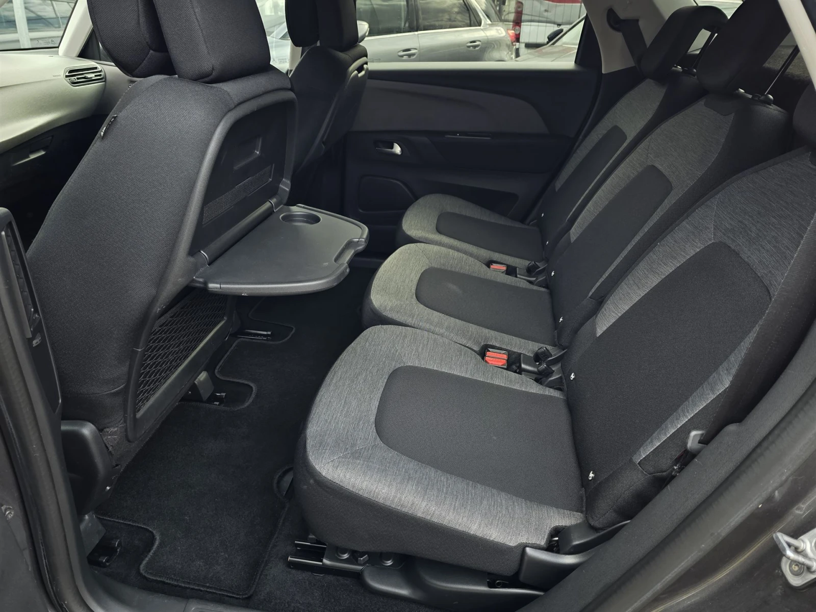 Citroen C4 Picasso 1.5 Blue-HDi Spacetourer, снимка 16 - Автомобили и джипове - 54067092