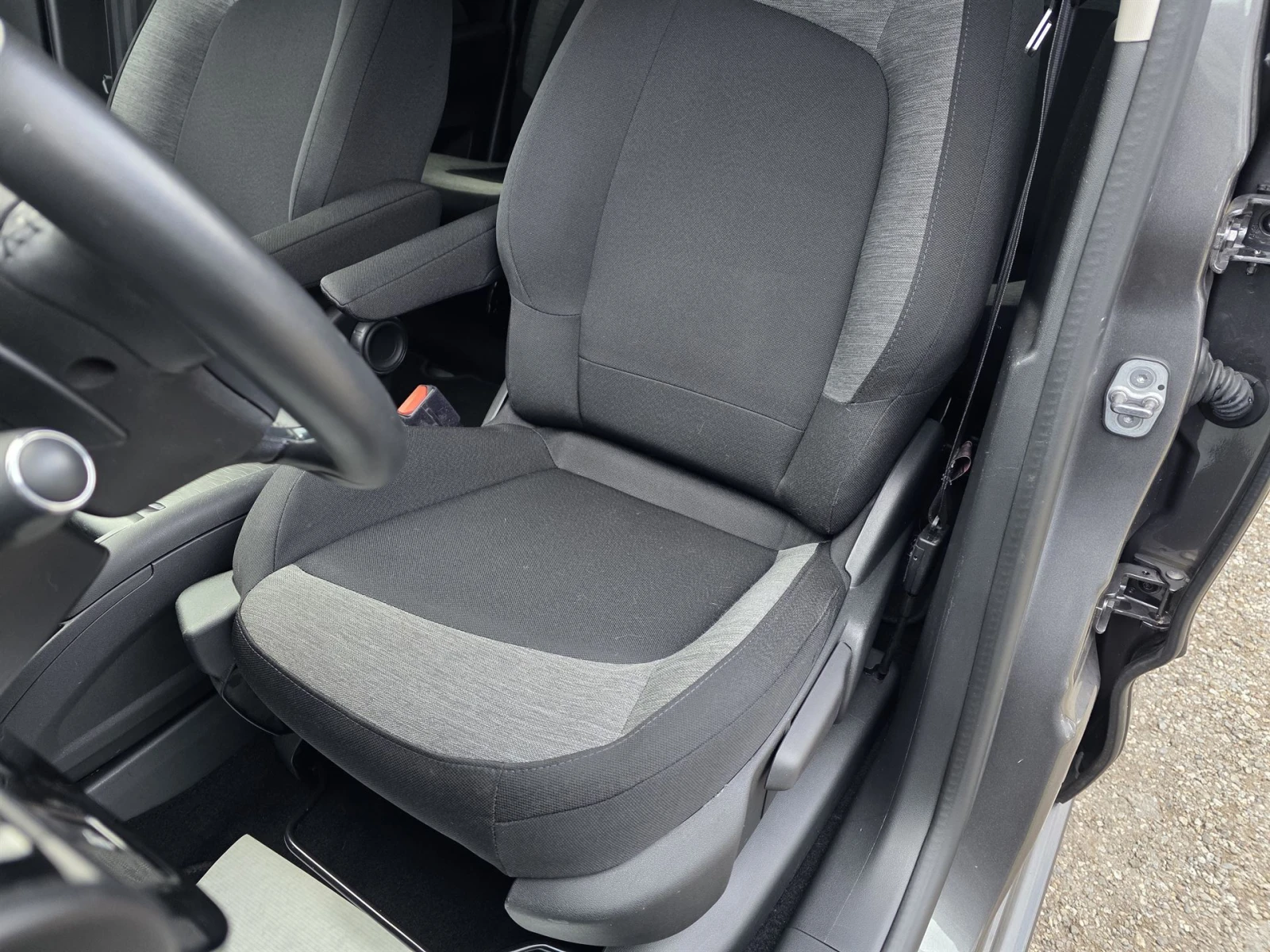 Citroen C4 Picasso 1.5 Blue-HDi Spacetourer, снимка 12 - Автомобили и джипове - 54067092