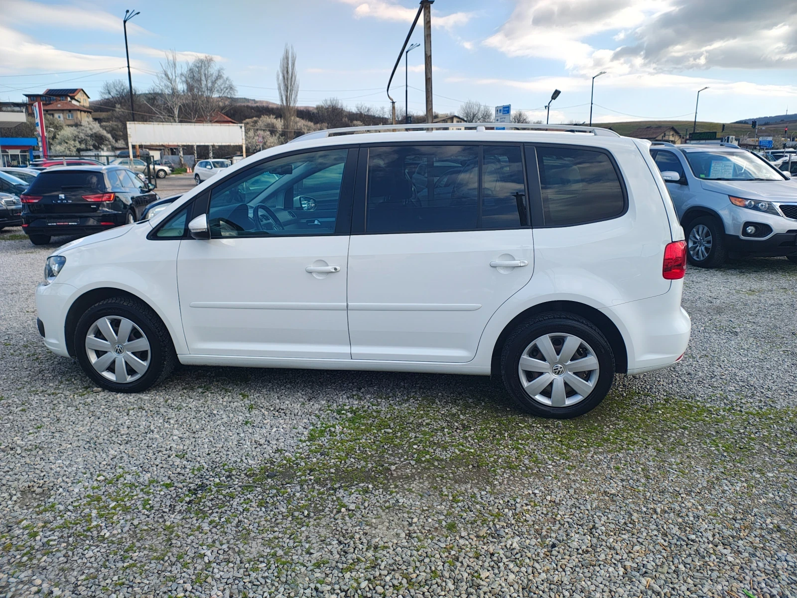 VW Touran 1.4 tsi van, снимка 8 - Автомобили и джипове - 54119068