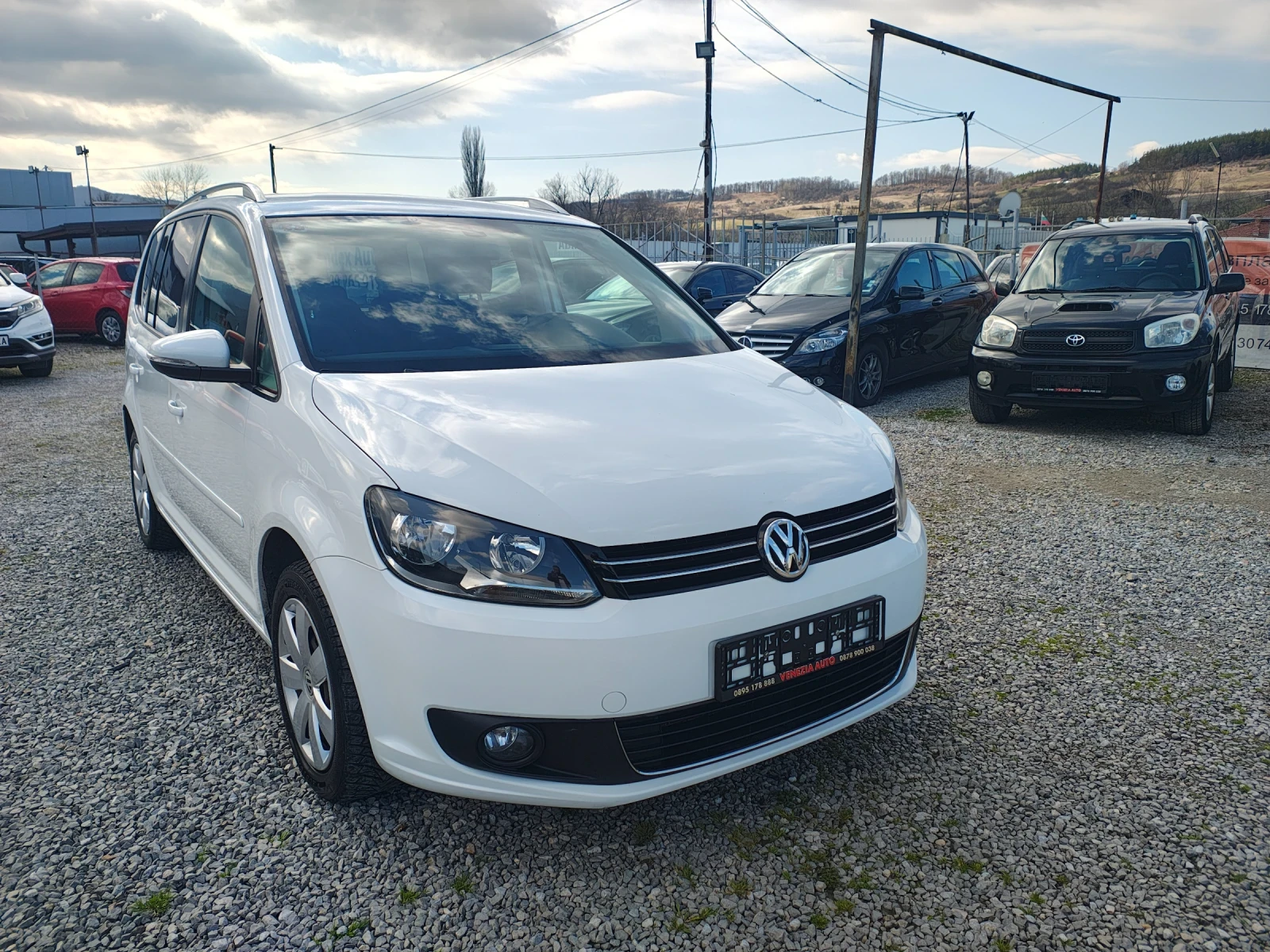 VW Touran 1.4 tsi van, снимка 3 - Автомобили и джипове - 54119068