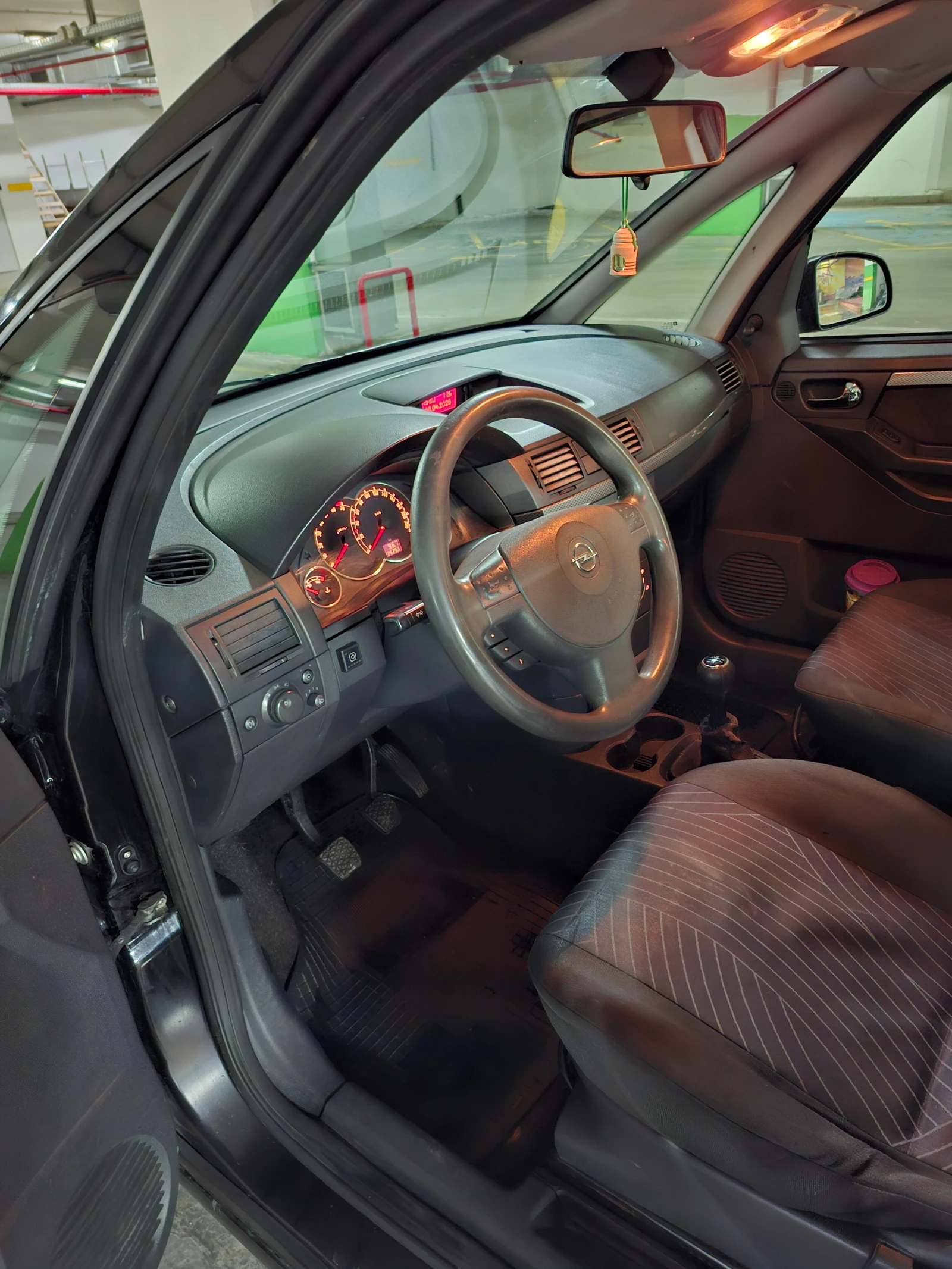 Opel Meriva 1.4i 16v  facelift, снимка 5 - Автомобили и джипове - 54144217