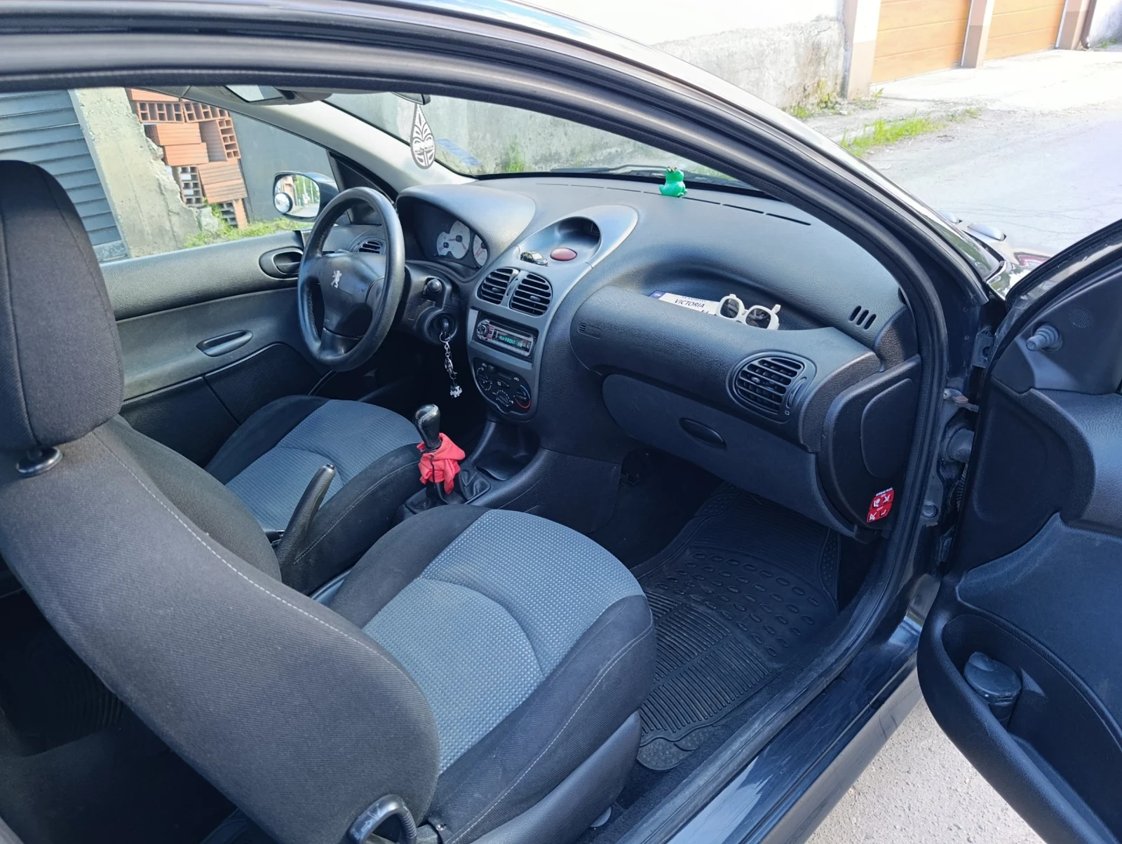 Peugeot 206, снимка 9 - Автомобили и джипове - 54443504