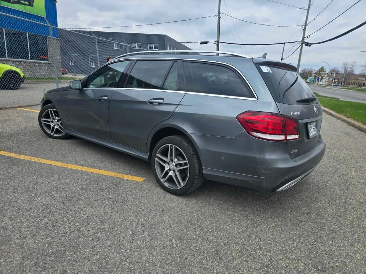 Mercedes-Benz E 400 AMG LINE/CARFAX/ПОДГРЕВ/ПАНОРАМА/ХАРМАН, снимка 3 - Автомобили и джипове - 54445447