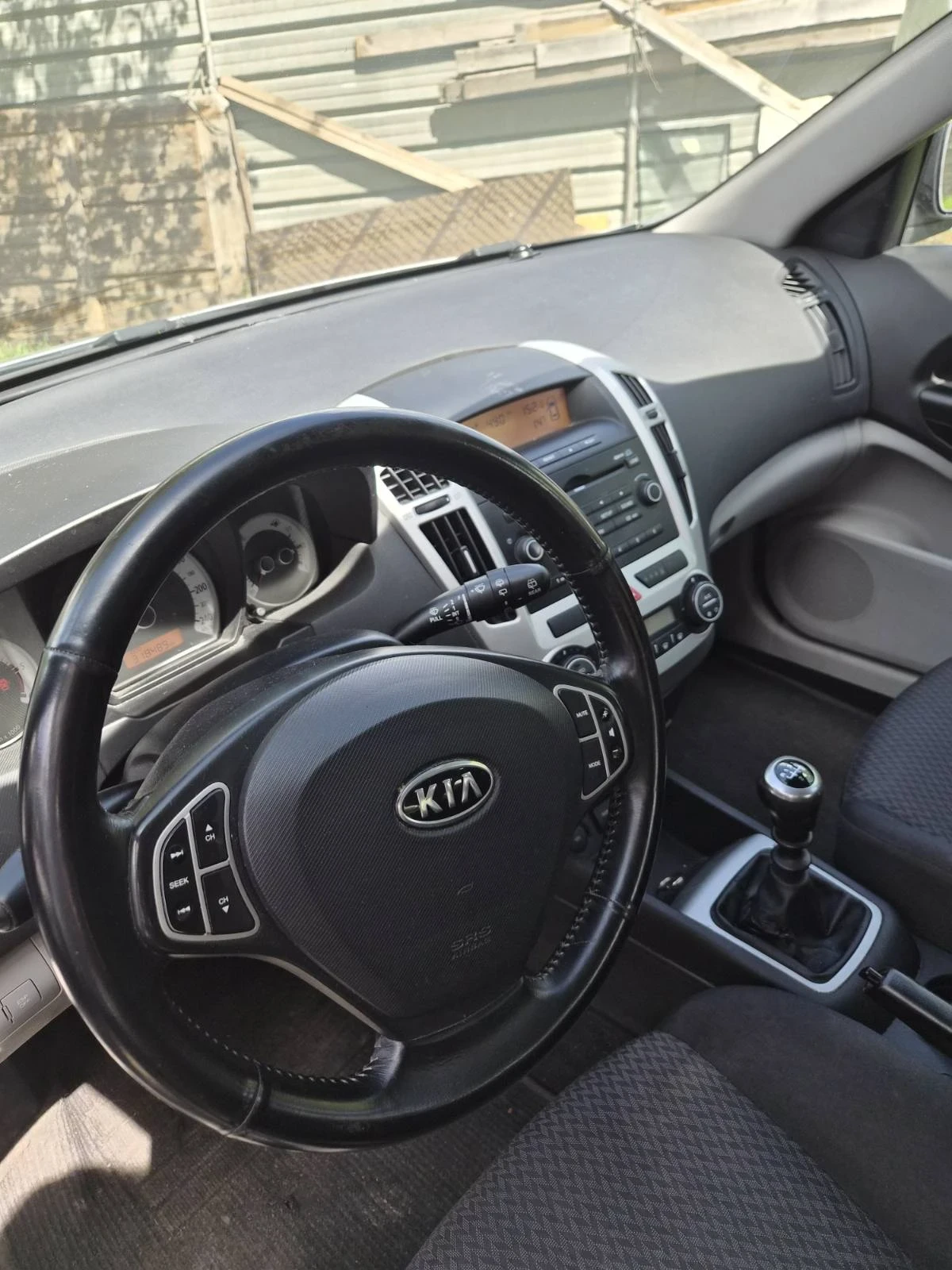 Kia Ceed 1.6 CRDI, 116 коня, снимка 7 - Автомобили и джипове - 55396389