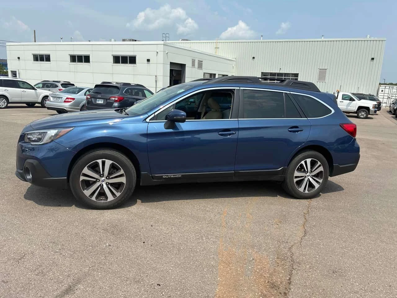 Subaru Outback * Limited * ГЛАВНО ПРЕДСТАВИТЕЛСТВО НА SUBARU, снимка 2 - Автомобили и джипове - 55452336
