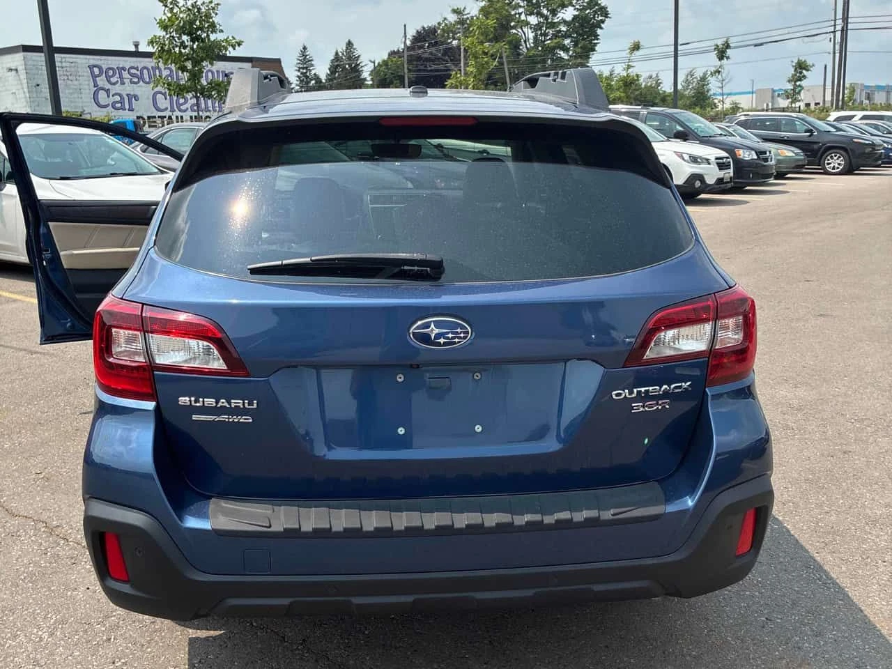 Subaru Outback * Limited * ГЛАВНО ПРЕДСТАВИТЕЛСТВО НА SUBARU, снимка 4 - Автомобили и джипове - 55452336