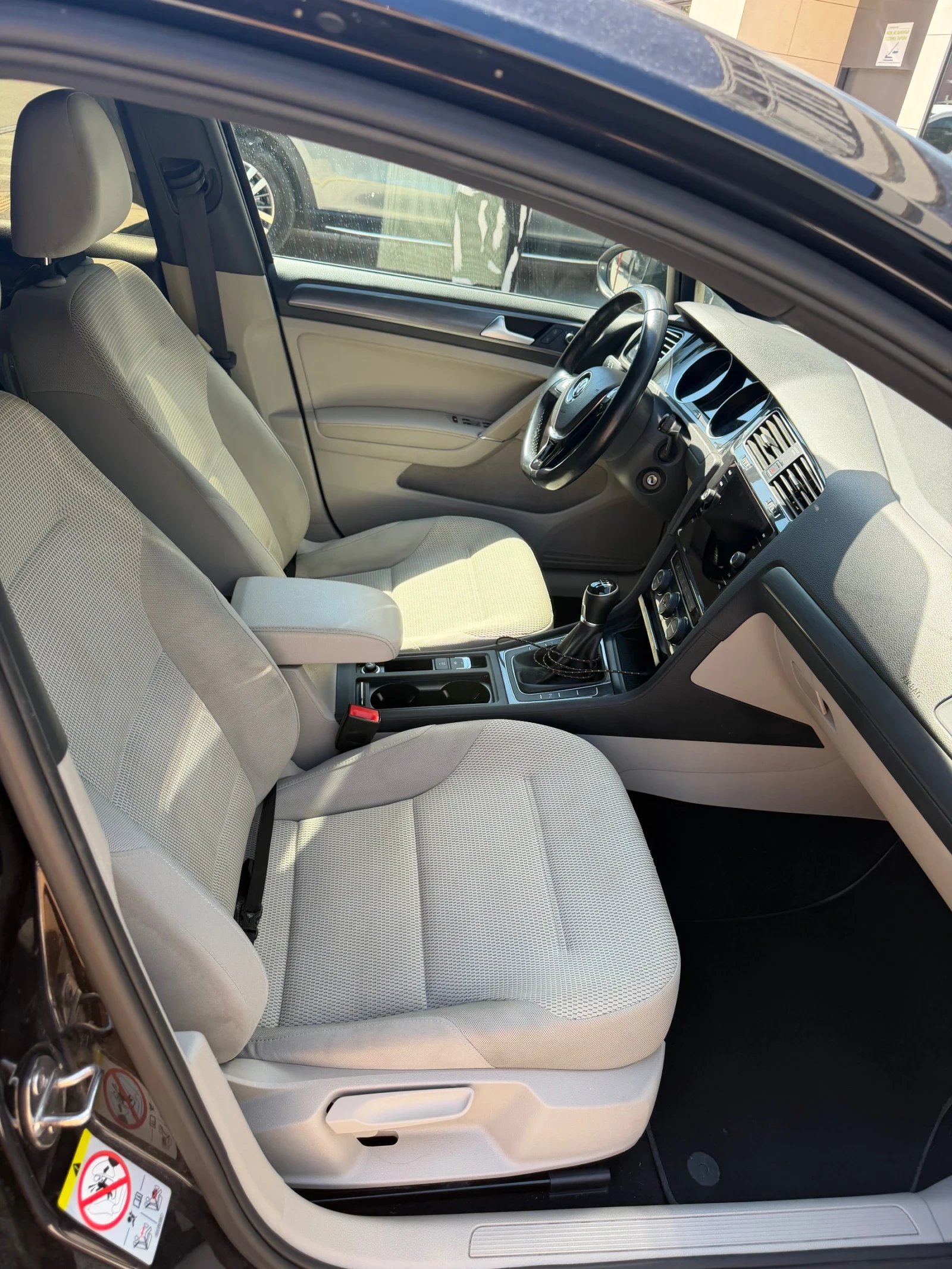 VW Golf 1.0 TSI, снимка 8 - Автомобили и джипове - 55557038