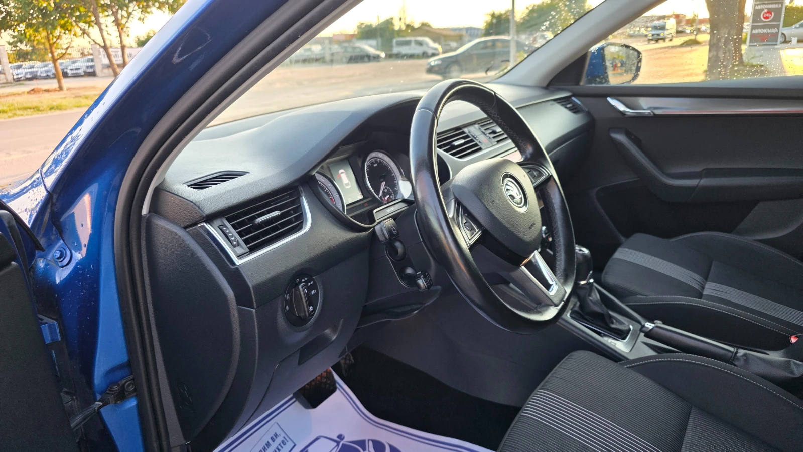 Skoda Octavia DISTRONIC/NAVI/FUL-FUL, снимка 9 - Автомобили и джипове - 55828430