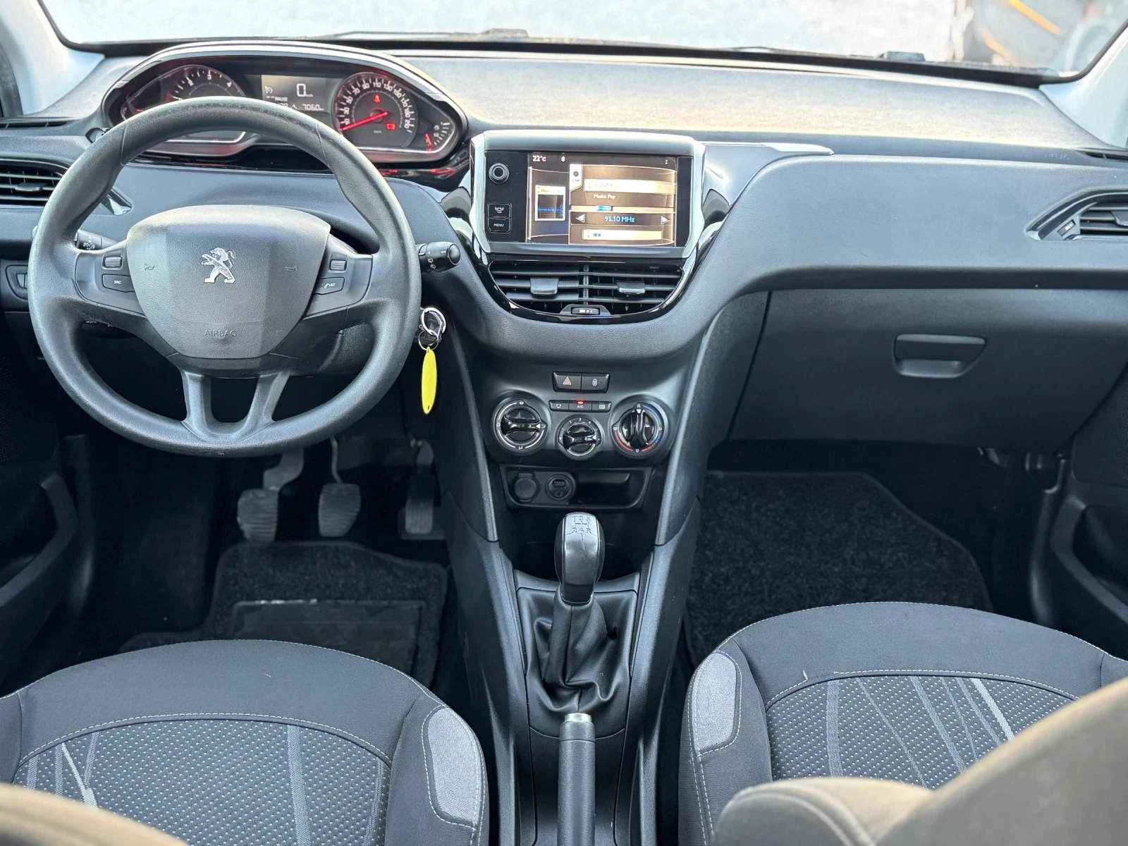 Peugeot 208 | Mobile.bg � ����������� 11