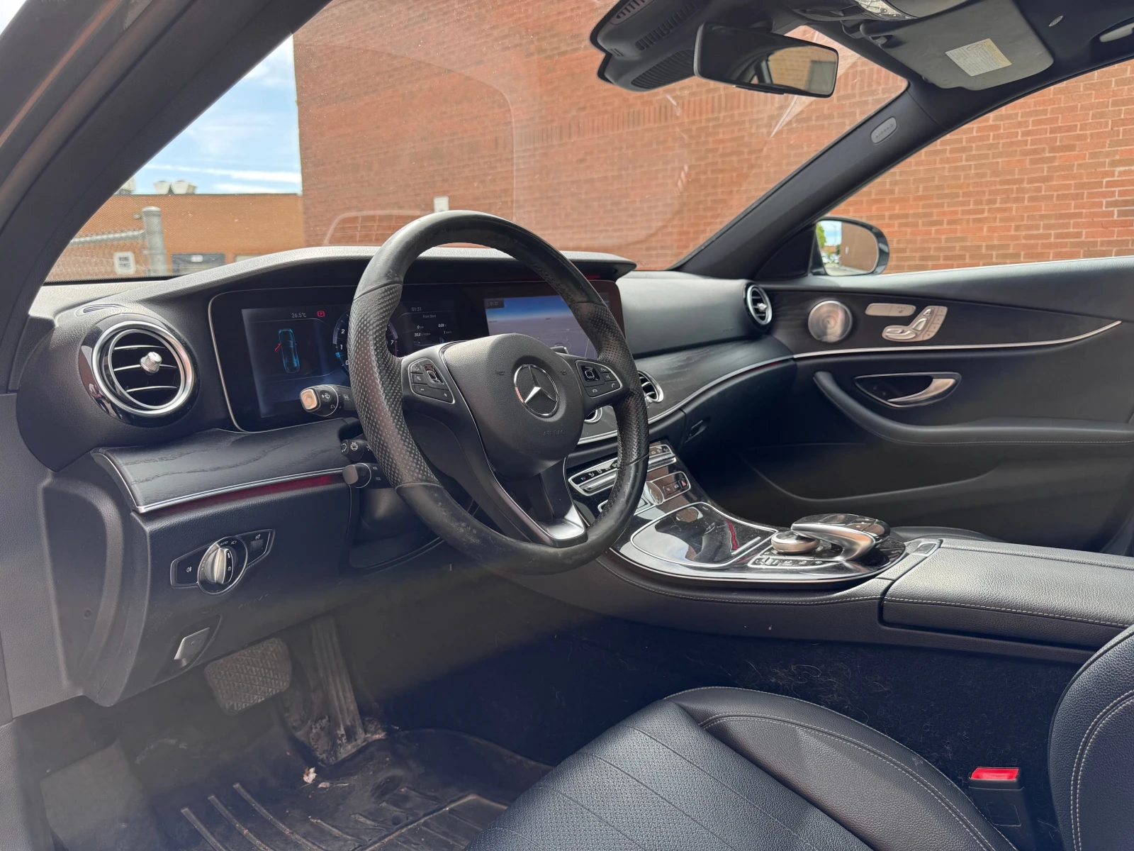 Mercedes-Benz E 300 4MATIC* CARFAX * BURMESTER * ПОДГРЕВ, снимка 9 - Автомобили и джипове - 56114957