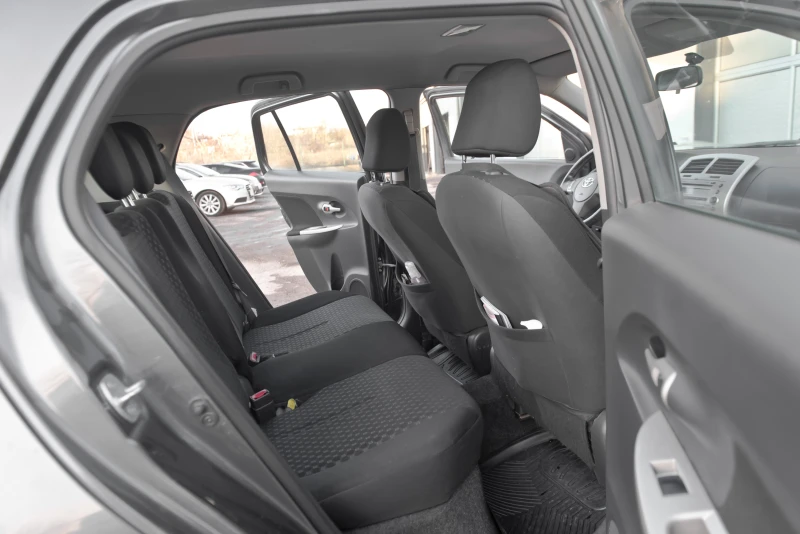 Toyota Urban Cruiser D4D, снимка 7 - Автомобили и джипове - 53176099