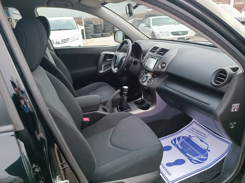Toyota Rav4 2.0i-158кс-ШВЕЙЦАРИЯ-РЪЧКА-4Х4-6ск-FACELIFT-KEYLES, снимка 12 - Автомобили и джипове - 53598413