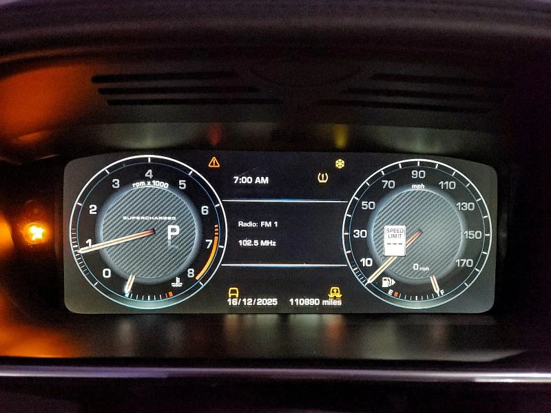 Land Rover Discovery 5.0L 8 4x4 w/Rear Wheel Drv, снимка 13 - Автомобили и джипове - 53447587