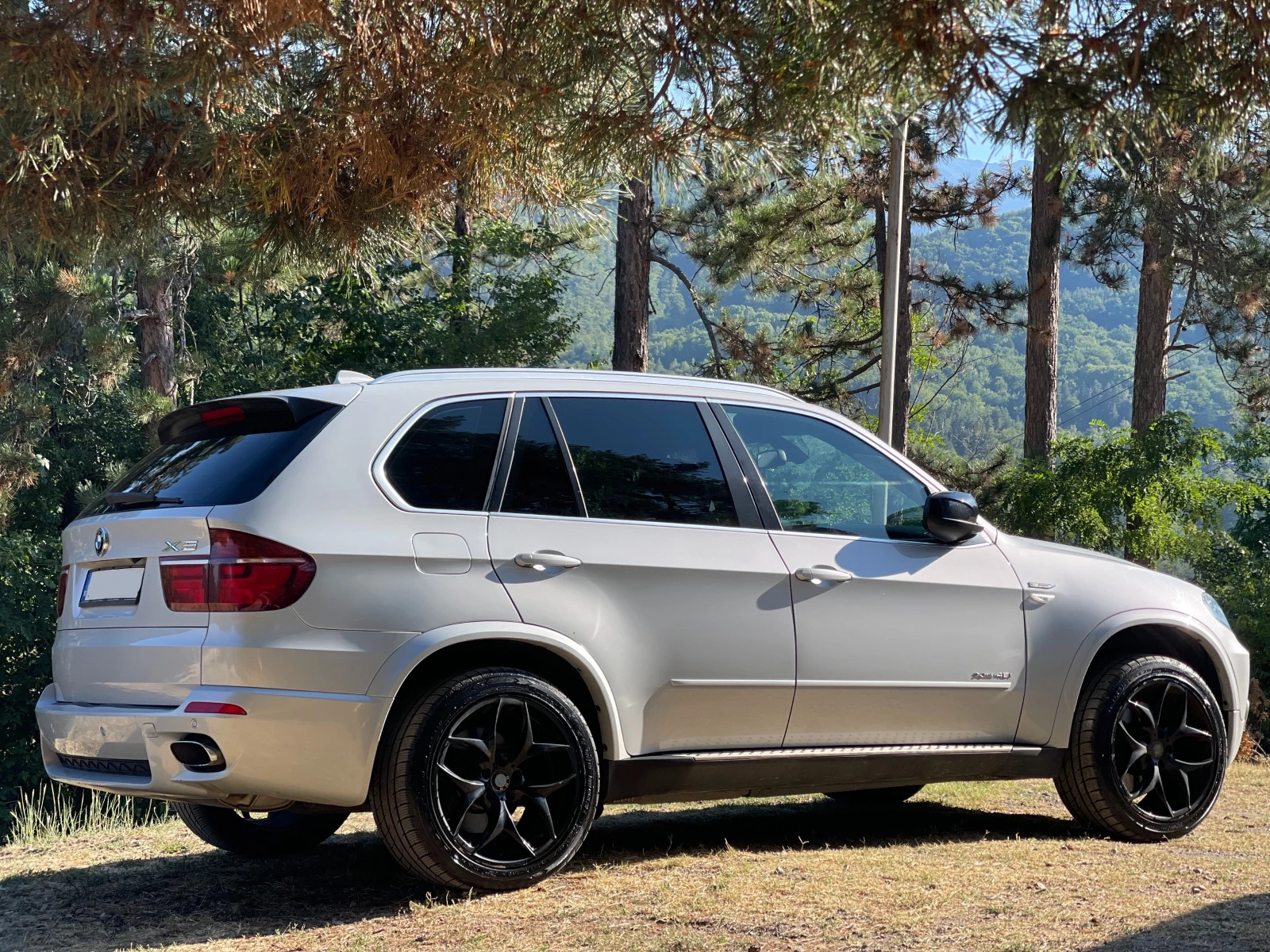 BMW X5 4.8 - изображение 2