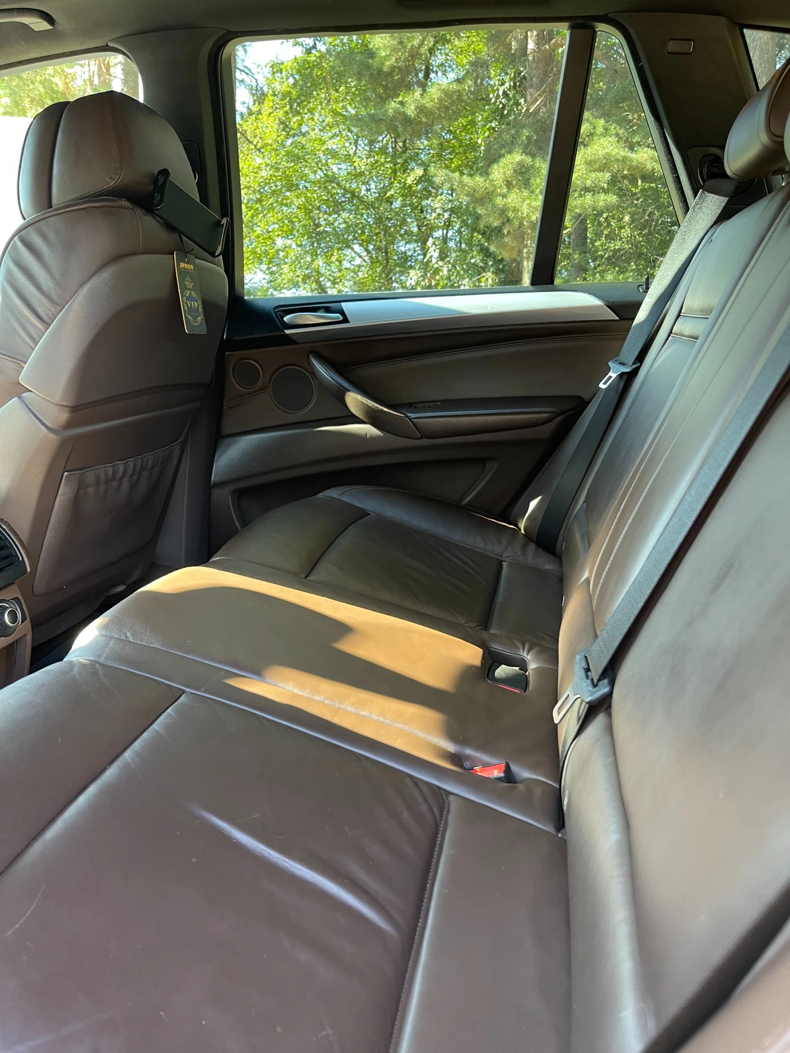 BMW X5 4.8 - изображение 10