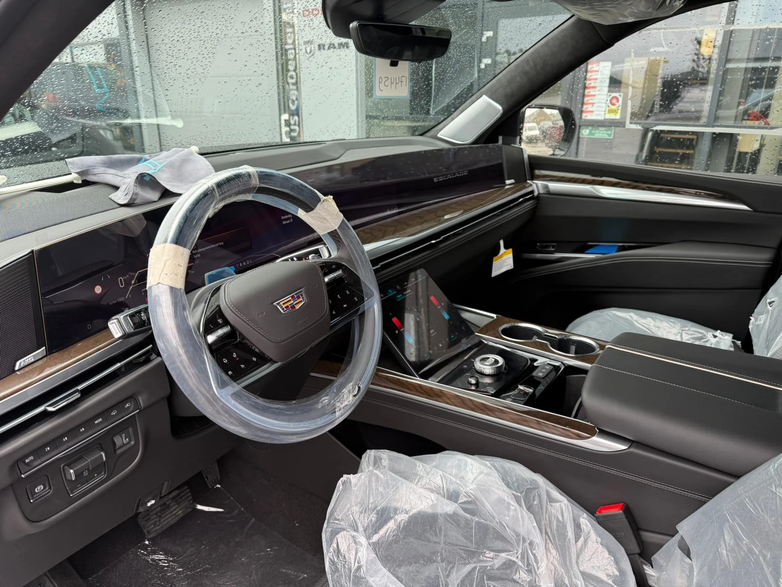 Cadillac Escalade LWB, Platinum Sport, 7 места, Гаранция, Месечна вн - изображение 4