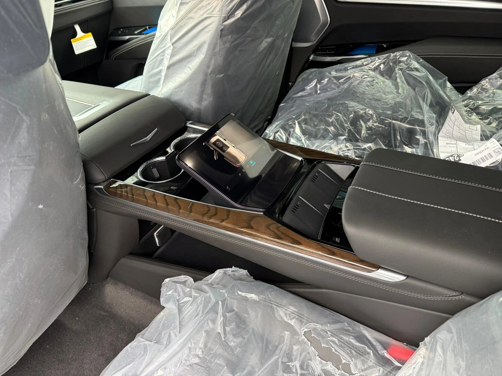 Cadillac Escalade LWB, Platinum Sport, 7 места, Гаранция, Месечна вн - изображение 8