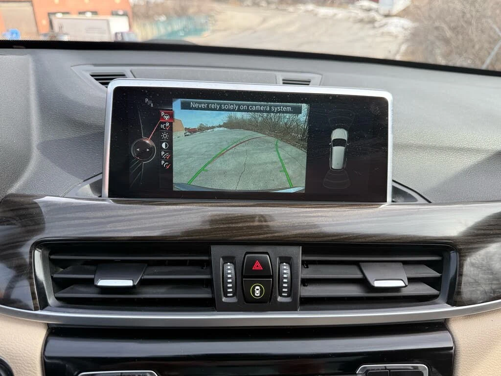 BMW X1 xDrive28i* АвтоКредит* (ЦЕНА ДО БГ), снимка 11 - Автомобили и джипове - 54129255