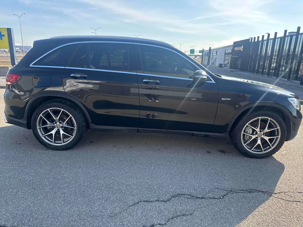 Mercedes-Benz GLC 43 AMG * CARFAX * 2 КЛЮЧА * ПАНО * KEYLESS, снимка 3 - Автомобили и джипове - 54141565
