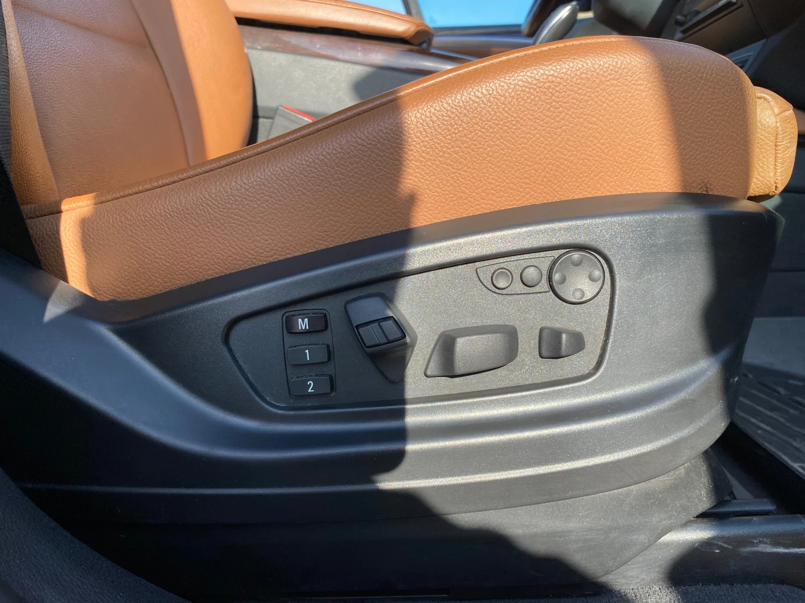 BMW X6 XDrive50i* КОЖА* ПОДГРЕВ* SOFT CLOSE* ЩОРИ* НАВИ* , снимка 10 - Автомобили и джипове - 54231855