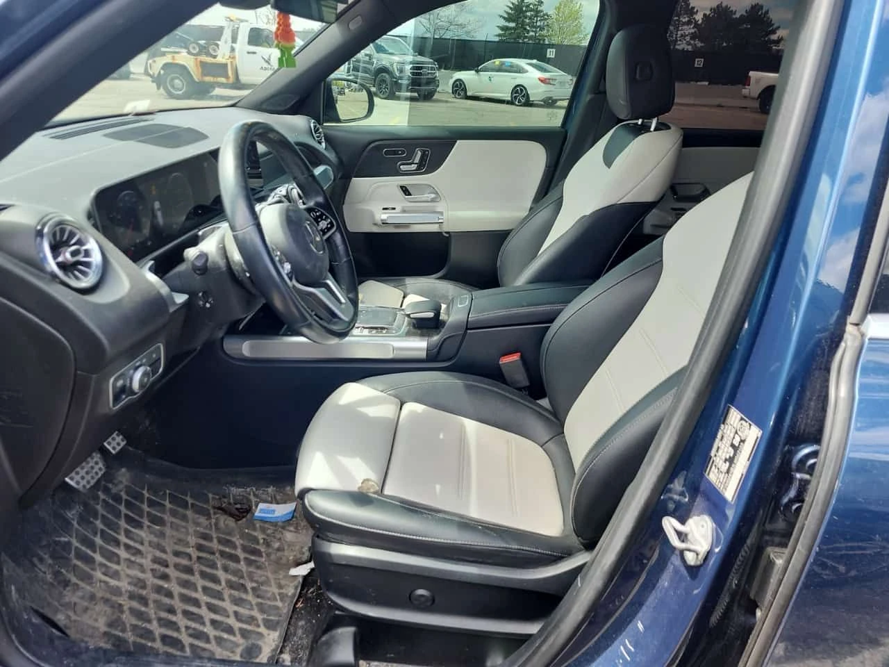 Mercedes-Benz GLB 250 ПОДГРЕВИ * ПАНО * KEYLESS, снимка 5 - Автомобили и джипове - 55025414