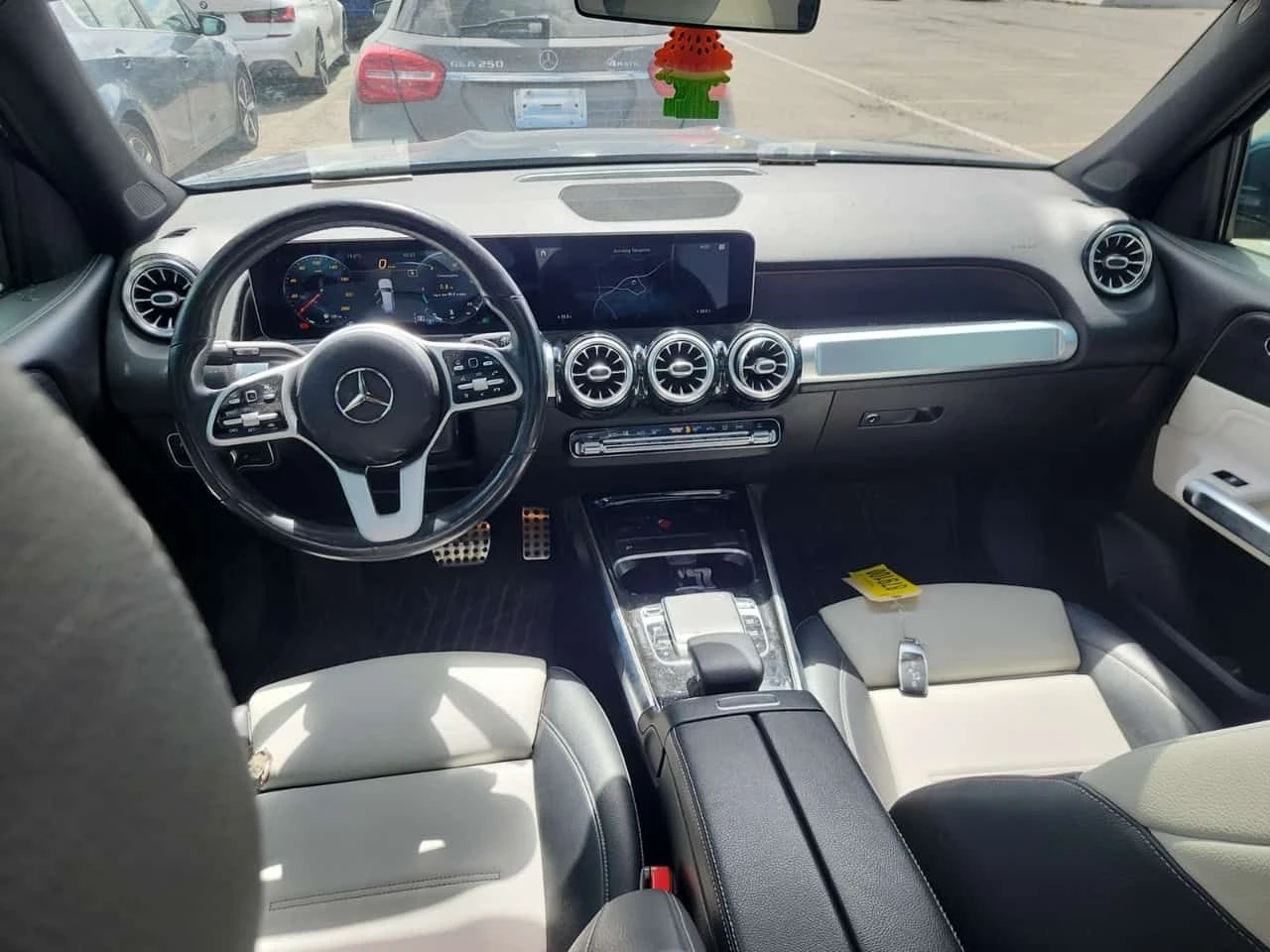 Mercedes-Benz GLB 250 ПОДГРЕВИ * ПАНО * KEYLESS, снимка 9 - Автомобили и джипове - 55025414