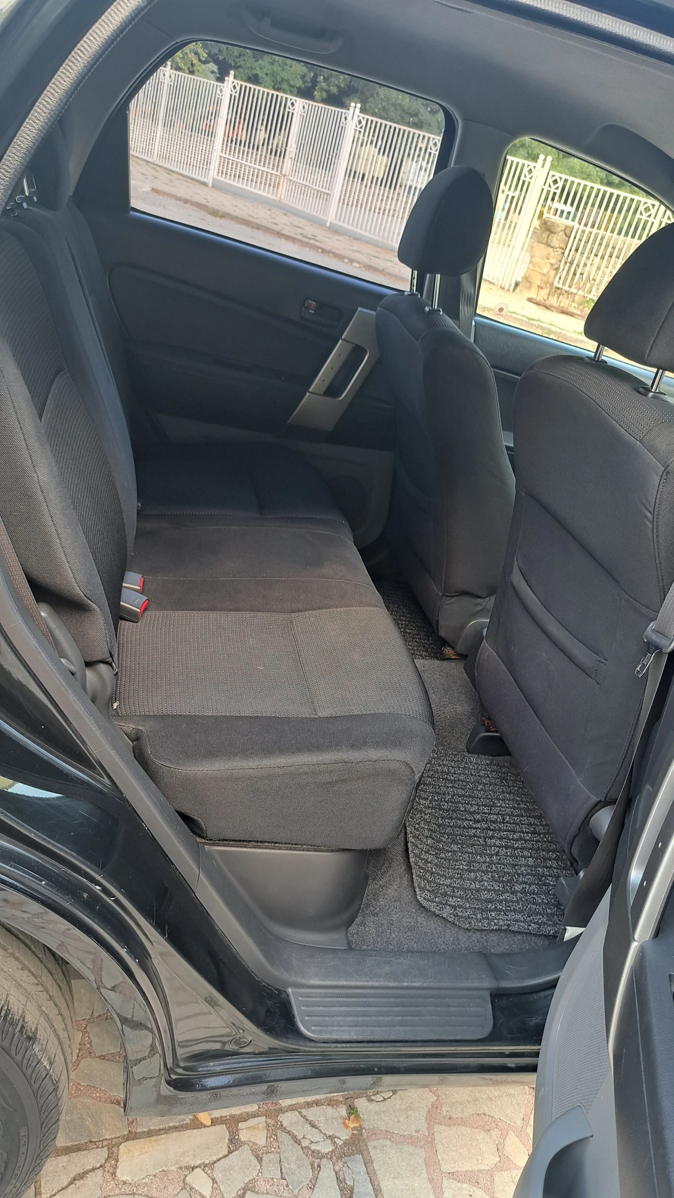 Daihatsu Terios 1.3 ГАЗ-БЕНЗИН , снимка 12 - Автомобили и джипове - 55177913