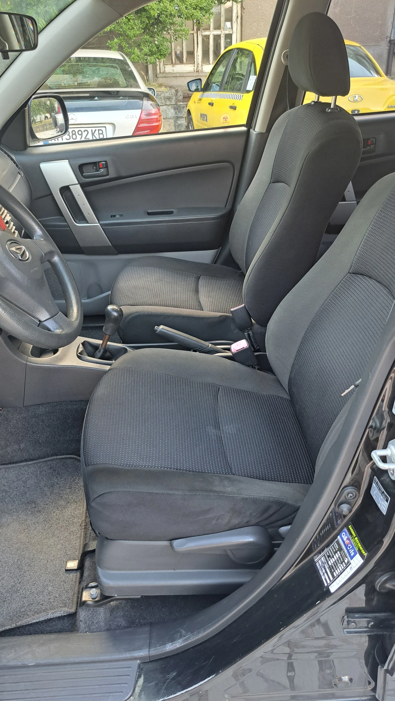 Daihatsu Terios 1.3 ГАЗ-БЕНЗИН , снимка 9 - Автомобили и джипове - 55177913