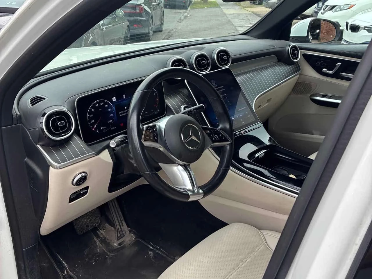 Mercedes-Benz GLC 300 DISTRONIC* PANORAMA* AMBIENT* , снимка 5 - Автомобили и джипове - 55448269
