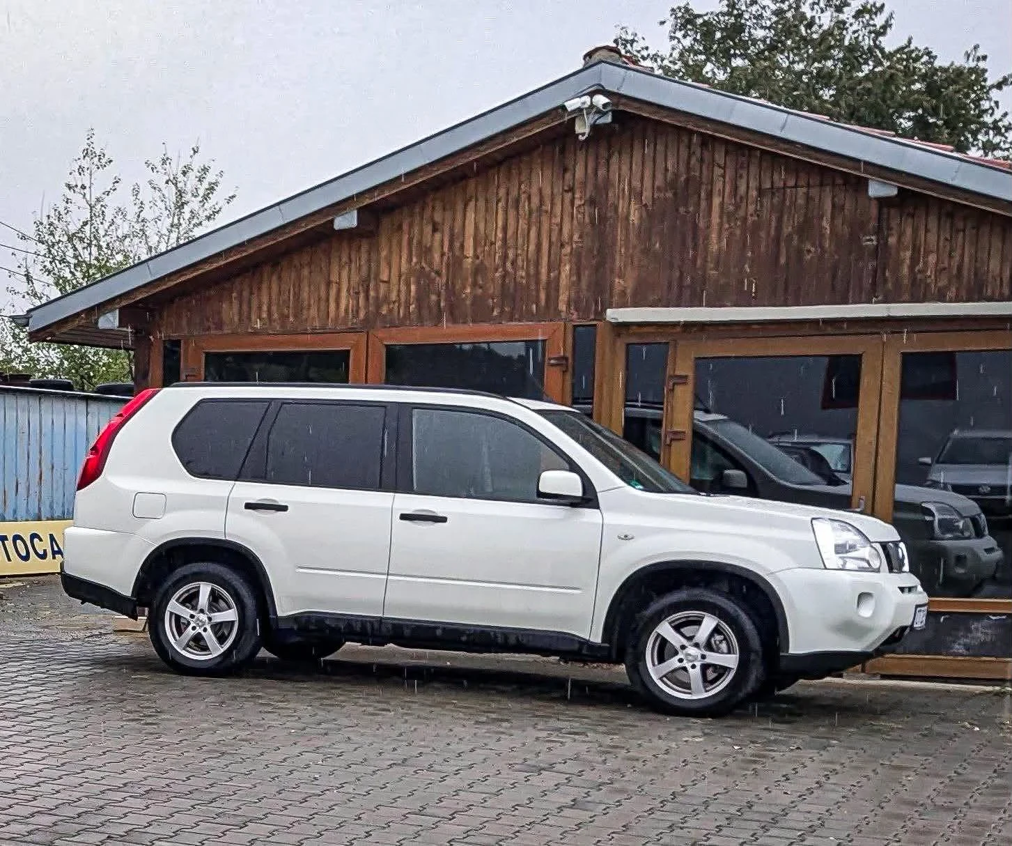 Nissan X-trail АВТОМАТИК, снимка 3 - Автомобили и джипове - 55481013
