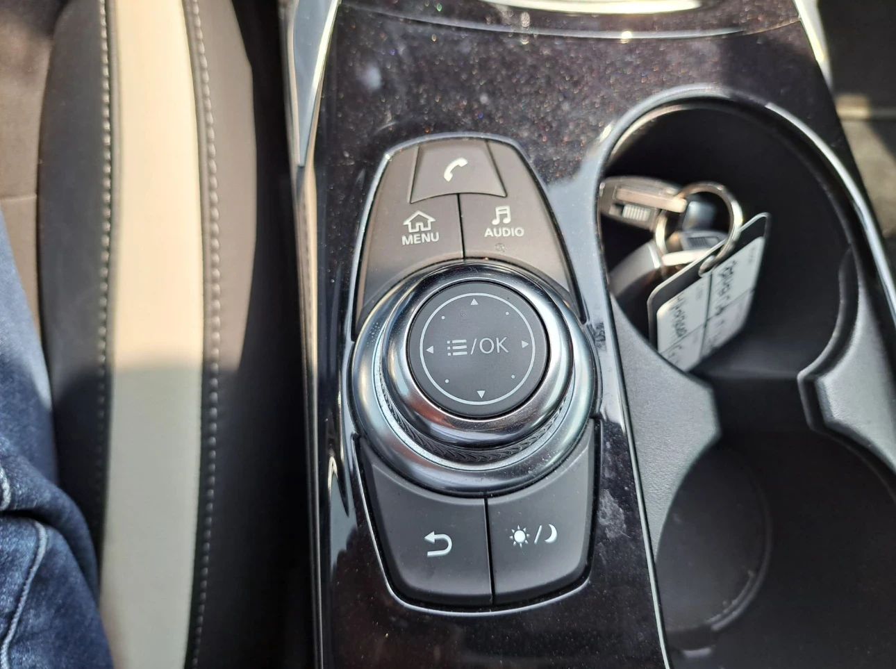 Infiniti Q30 ������� ���� S 2.0t ����� | Mobile.bg � ����������� 7