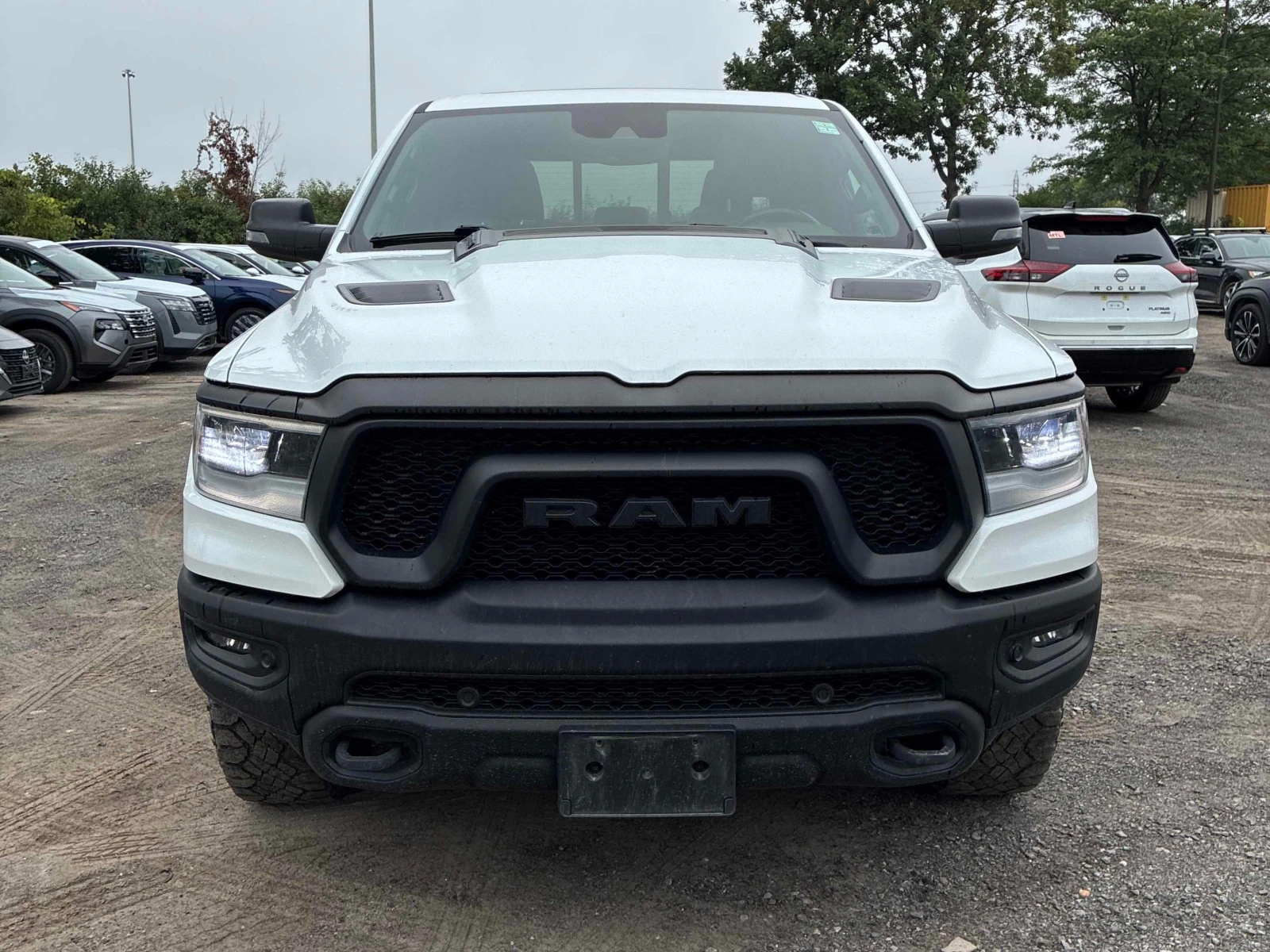 Dodge RAM 1500  Rebel | CARFAX | АВТОФИНАНСИРАНЕ, снимка 2 - Автомобили и джипове - 55892307