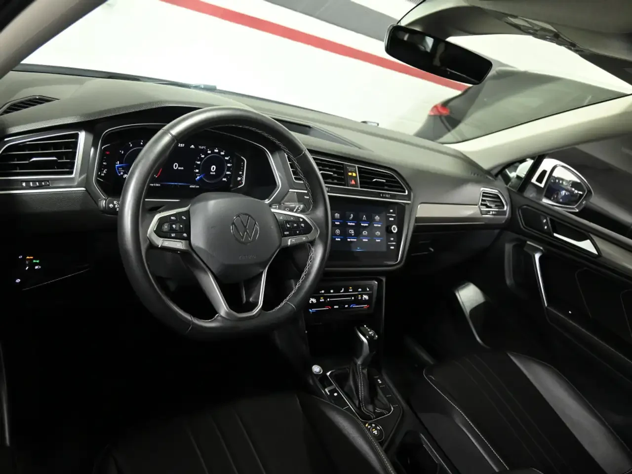 VW Tiguan Comfortline  No Accident Leather Heated Seats | Mobile.bg � ����������� 10